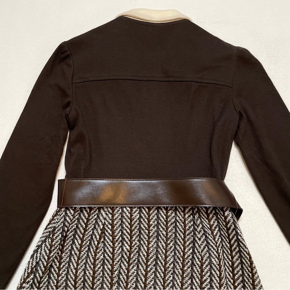VTG Classic long sleeve brown button close long sleeve dress XS - Picture 10 of 16